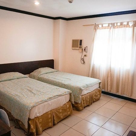 Crowne Garden Hotel Cebu Eksteriør billede