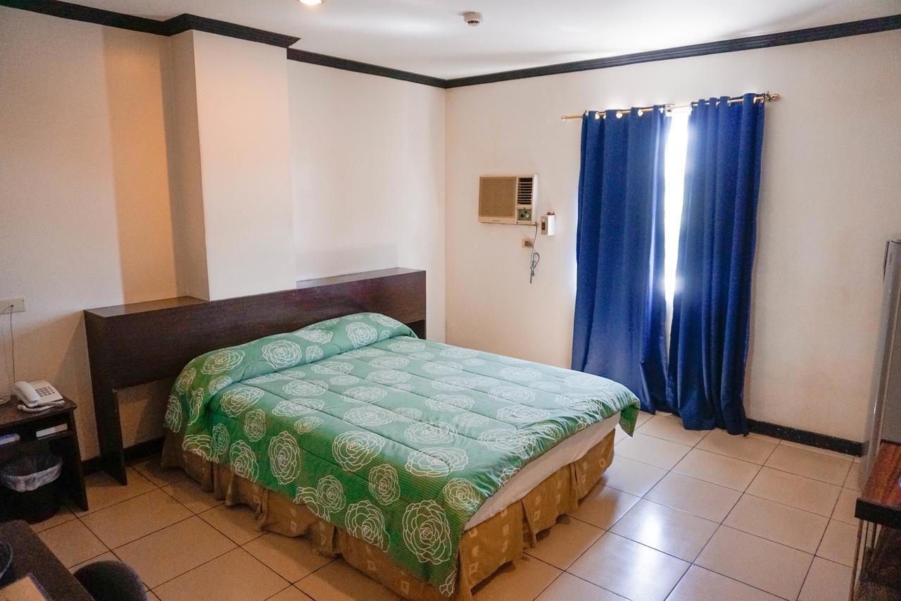 Crowne Garden Hotel Cebu Eksteriør billede