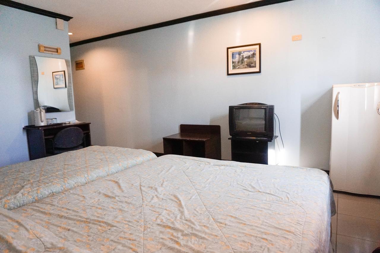 Crowne Garden Hotel Cebu Eksteriør billede
